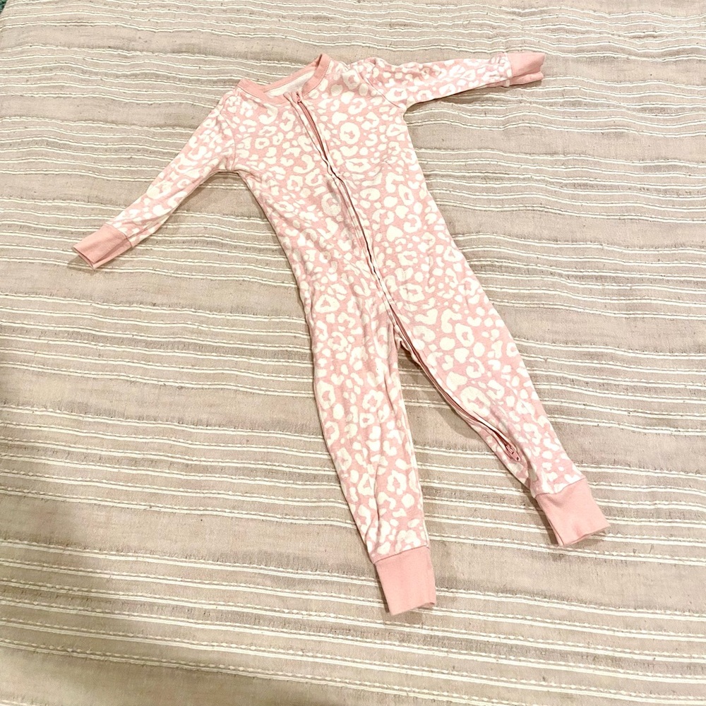 💗🐆18-24m Old Navy Sleeper